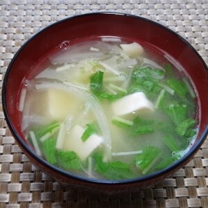 水菜❀豆腐❀たまねぎ❀のお味噌汁